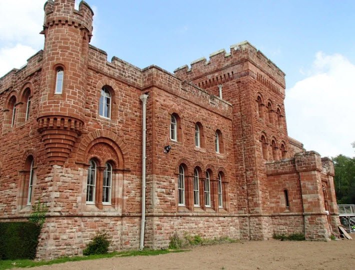 Kenilworth Fort, India